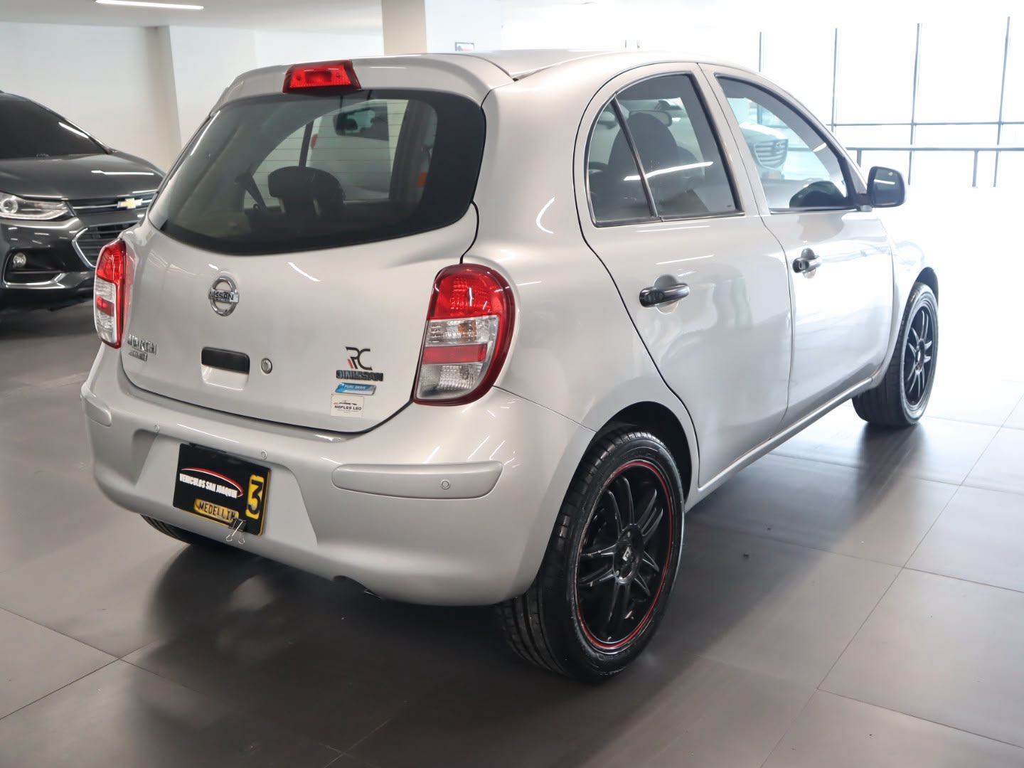 NISSAN MARCH ACTIV 2015