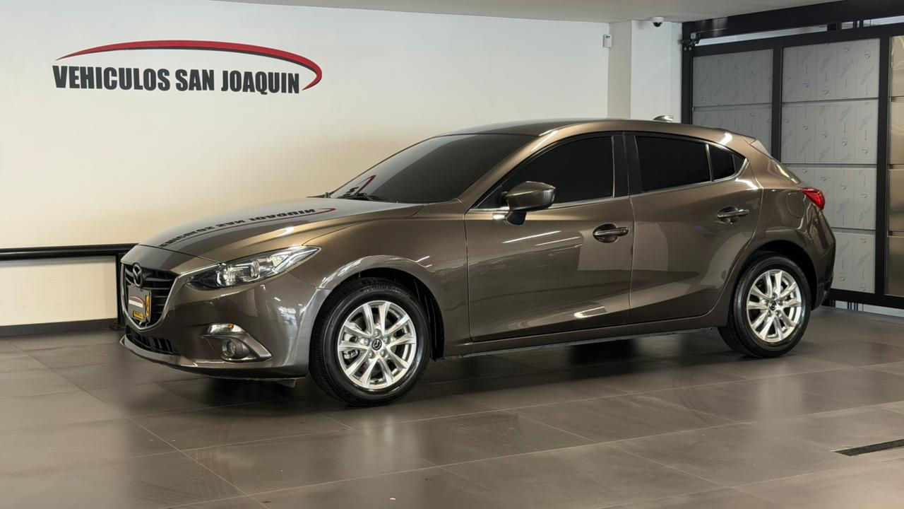 MAZDA 3 TOURING AT