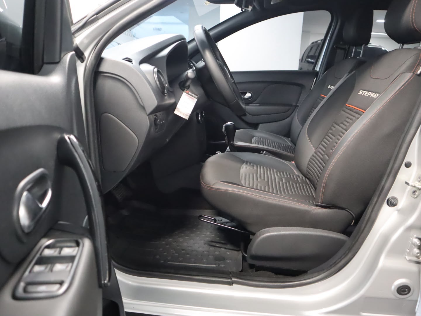 RENAULT STEPWAY INTENS 2023