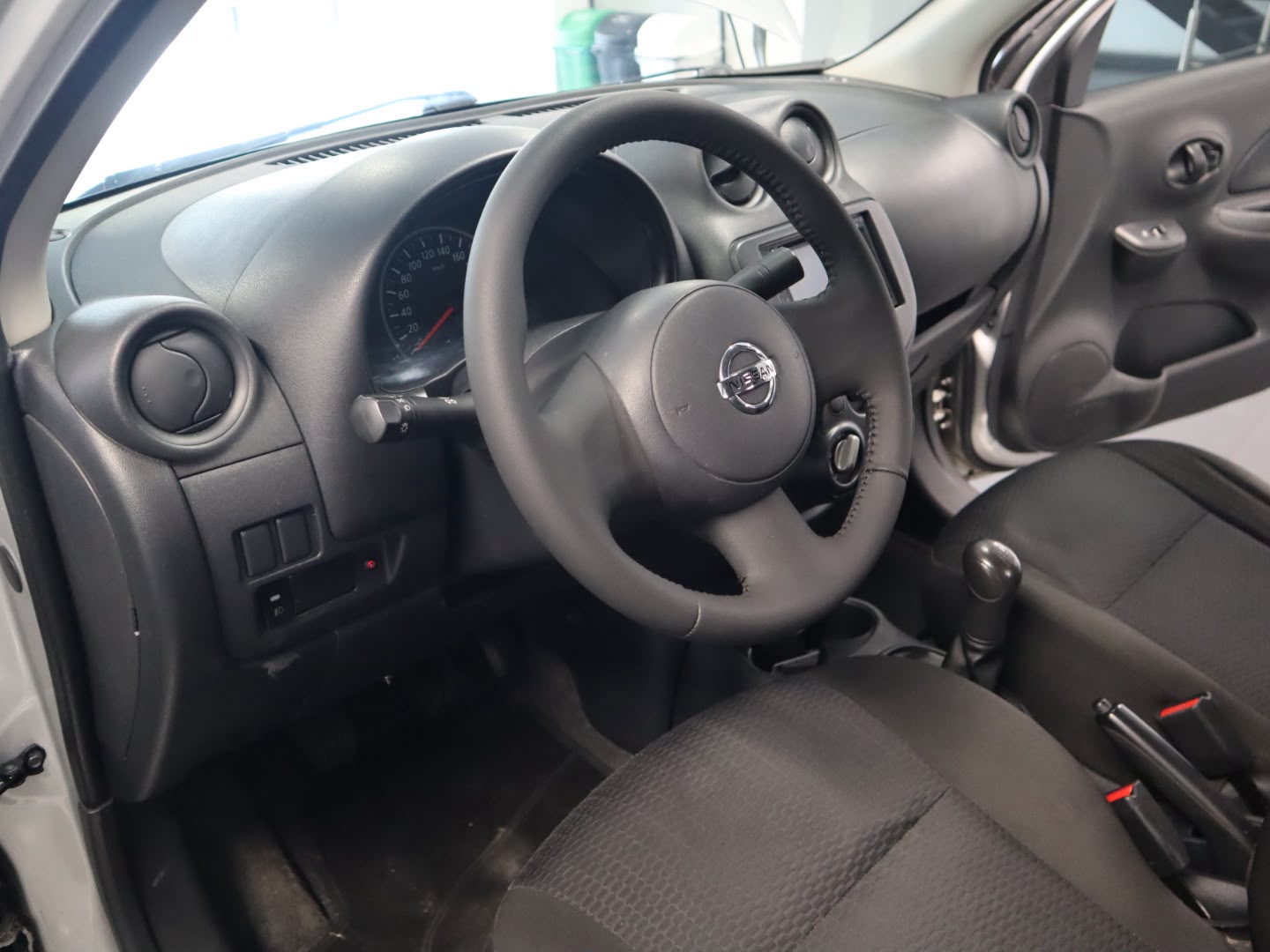 NISSAN MARCH ACTIV 2015