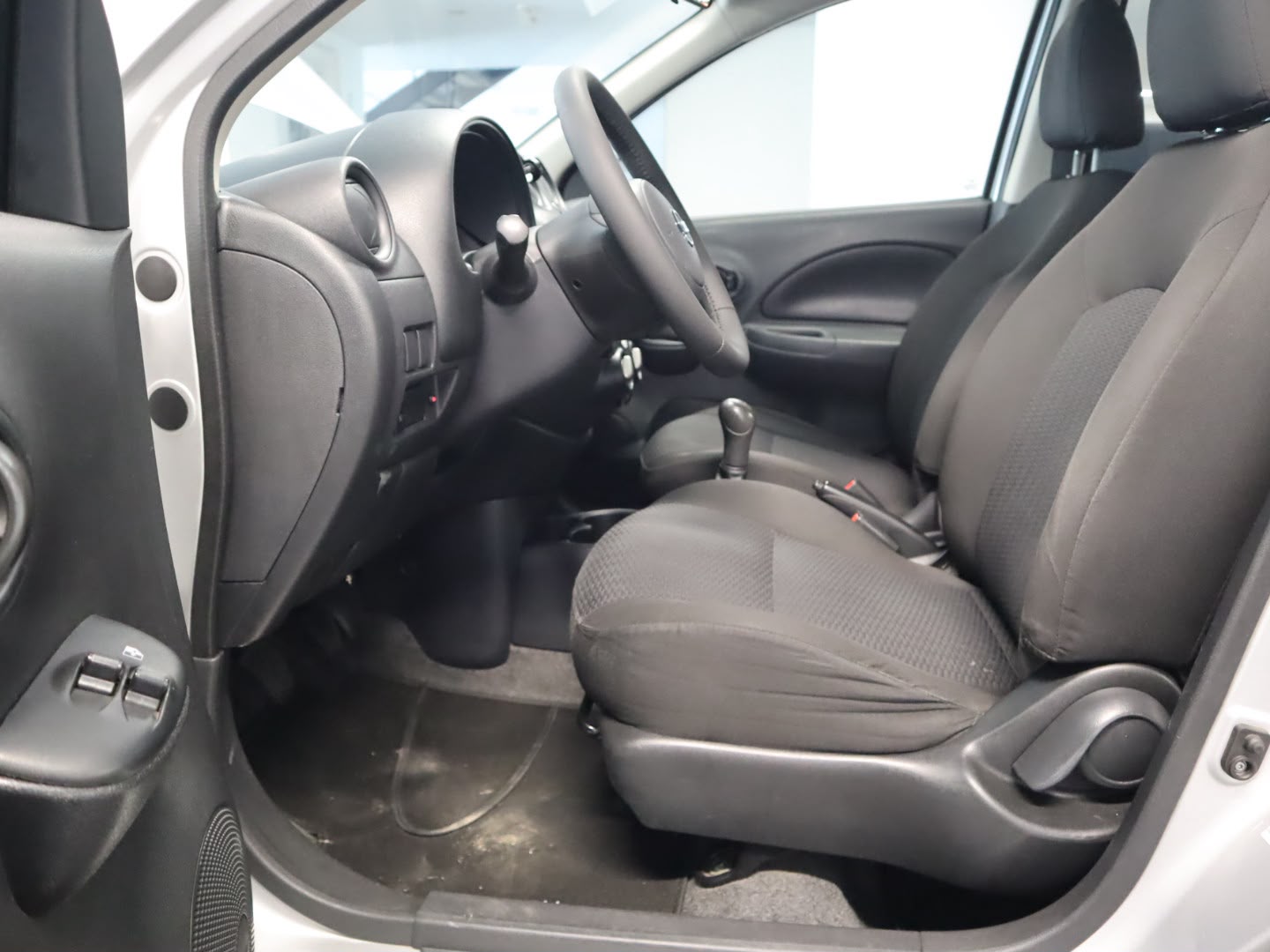 NISSAN MARCH ACTIV 2015