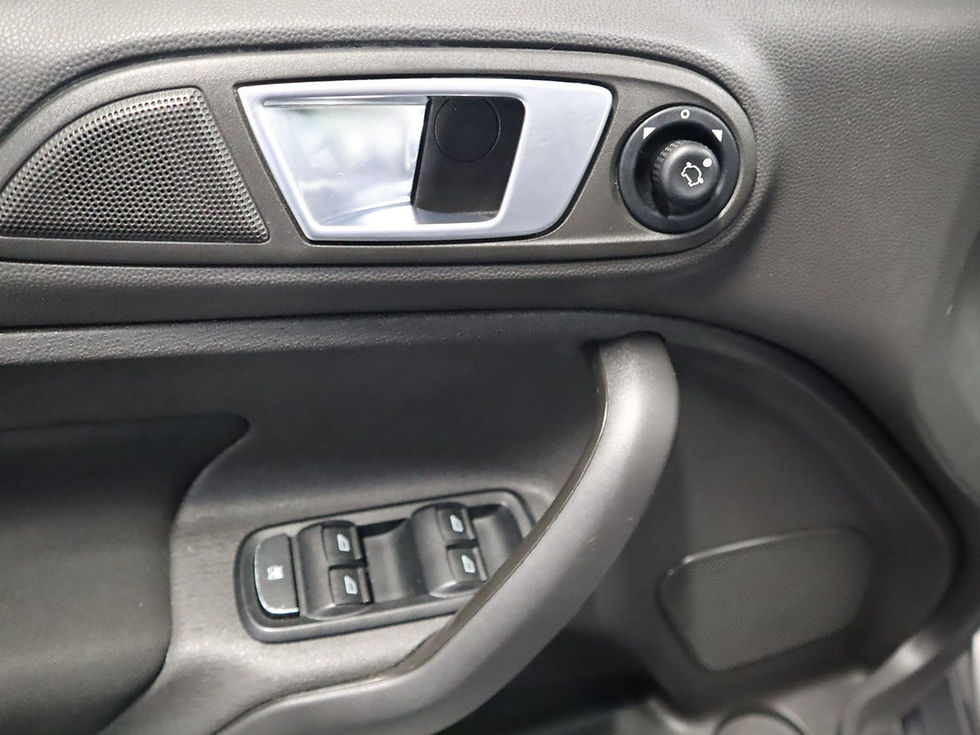 Miniatura: FORD FIESTA SE AT