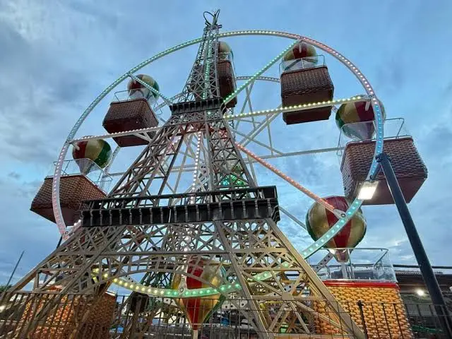 Roda Gigante na Riviera