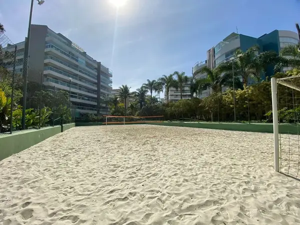 Quadra de areia do clube compartilhado do Módulo 02 na Riviera de São Lourenço