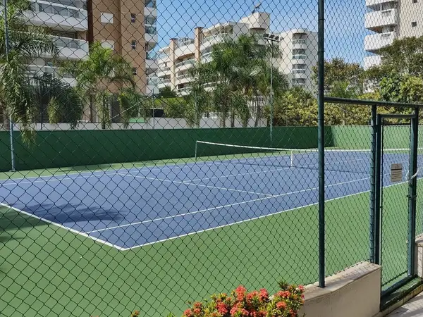 Quadra de tênis do clube compartilhado do Módulo 02, vista geral