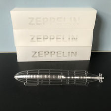 art object karton kunst go the kunststof on ruimtelijk space reizen raket avontuur plastic travel miniatuur onderweg kunstvoorwerp adventure ruimteschip cardboard spaceship rocket submarine magneten miniature multiple onderzeeboot zeppelins blimps
