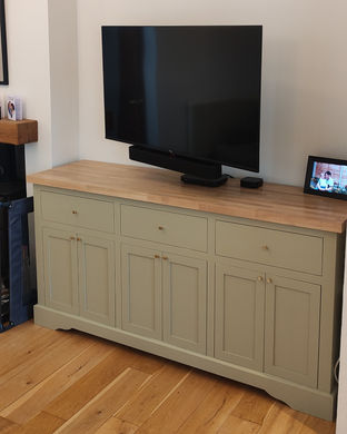 Koa_Design_Bespoke_Sideboard_4_edited.jpg