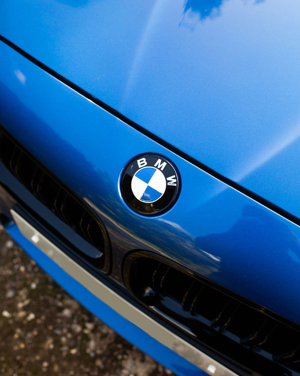 Thumbnail: De chromed BMW Roundels