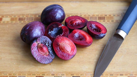 black doris plums.jpeg