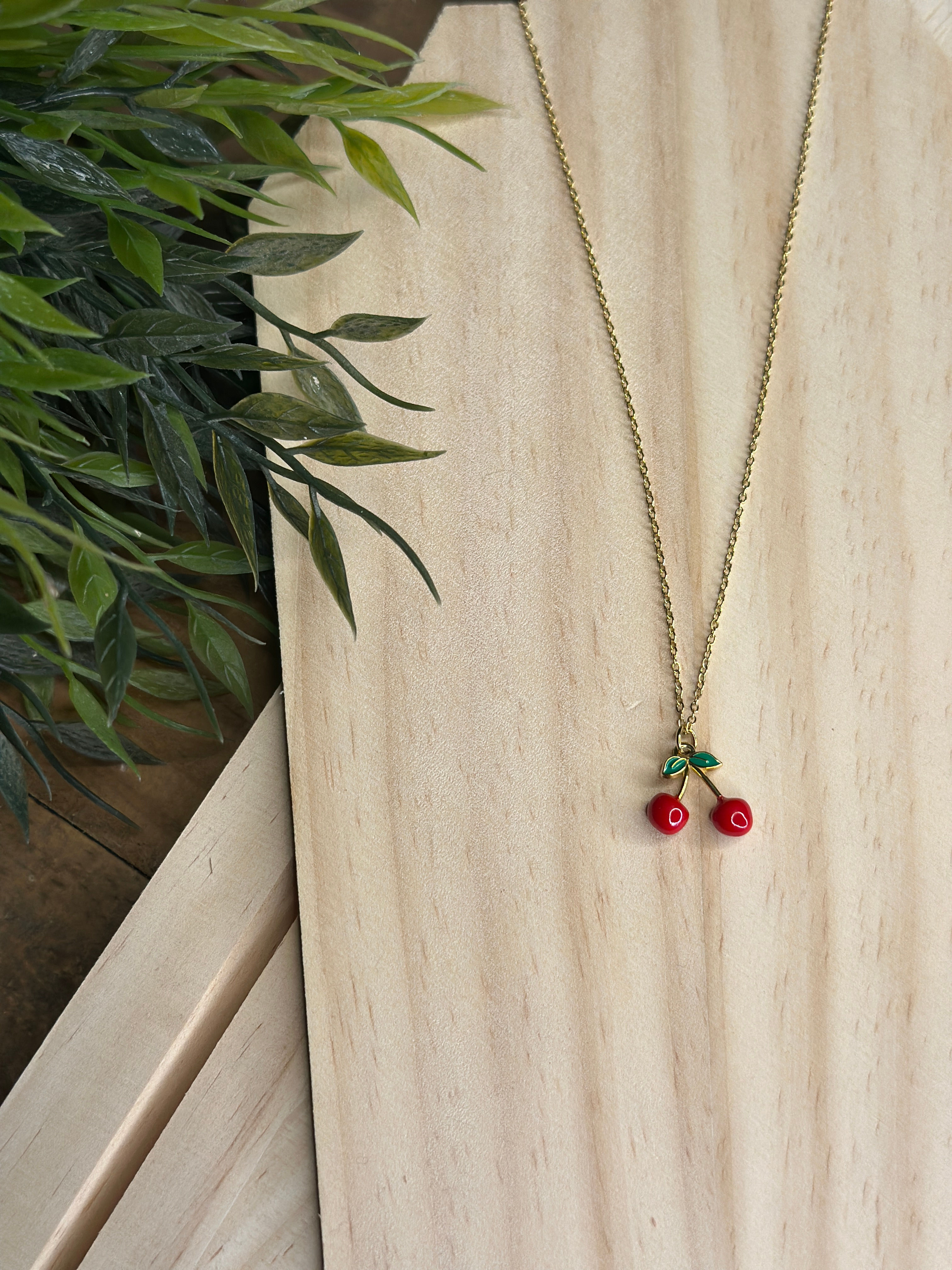 The Cherry Necklace 
