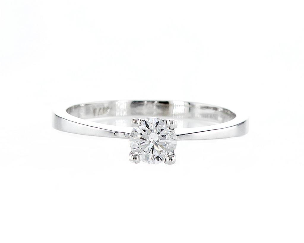 "טבעת קלאסית יהלום סוליטר דגם"אור