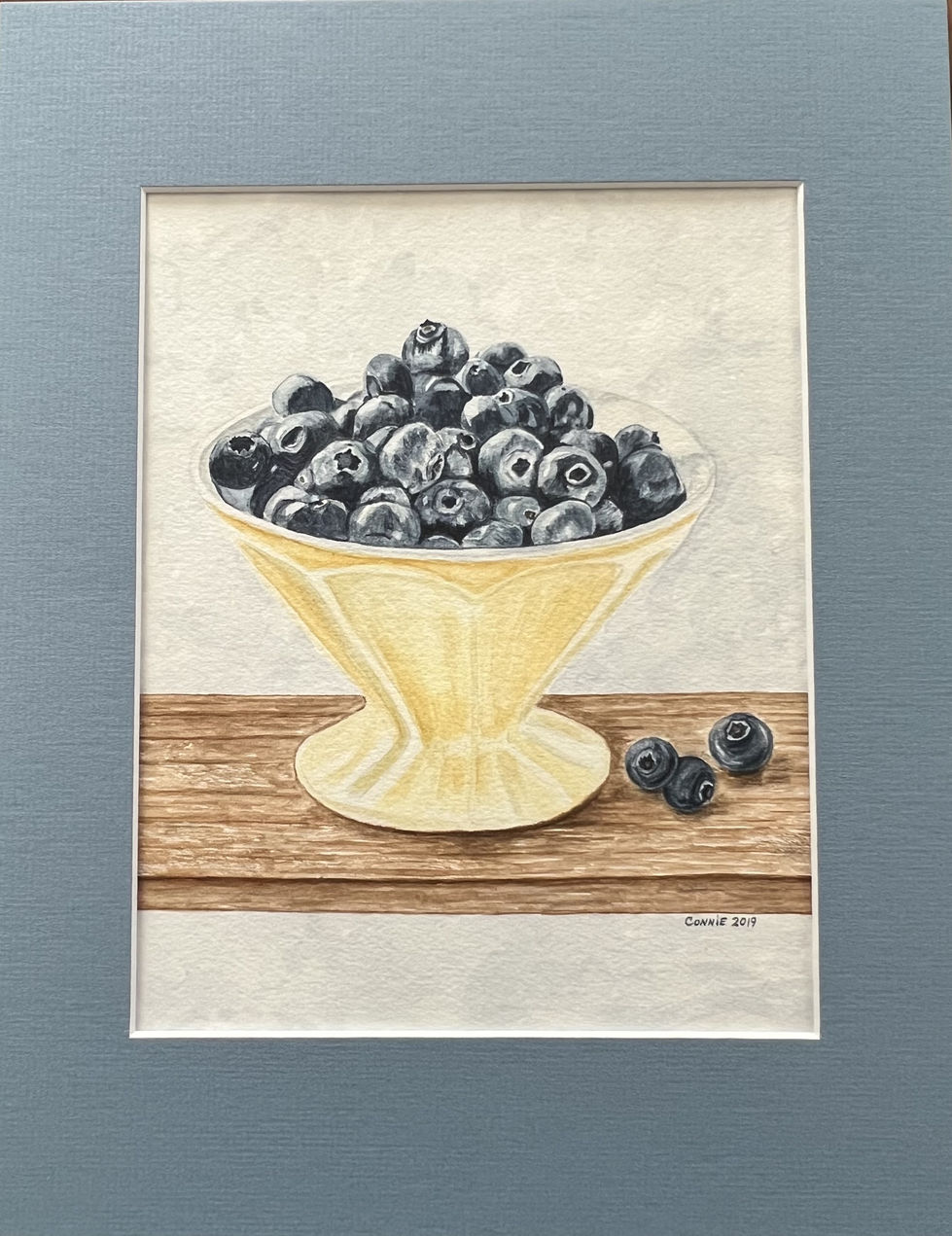 Bowl of blueberries