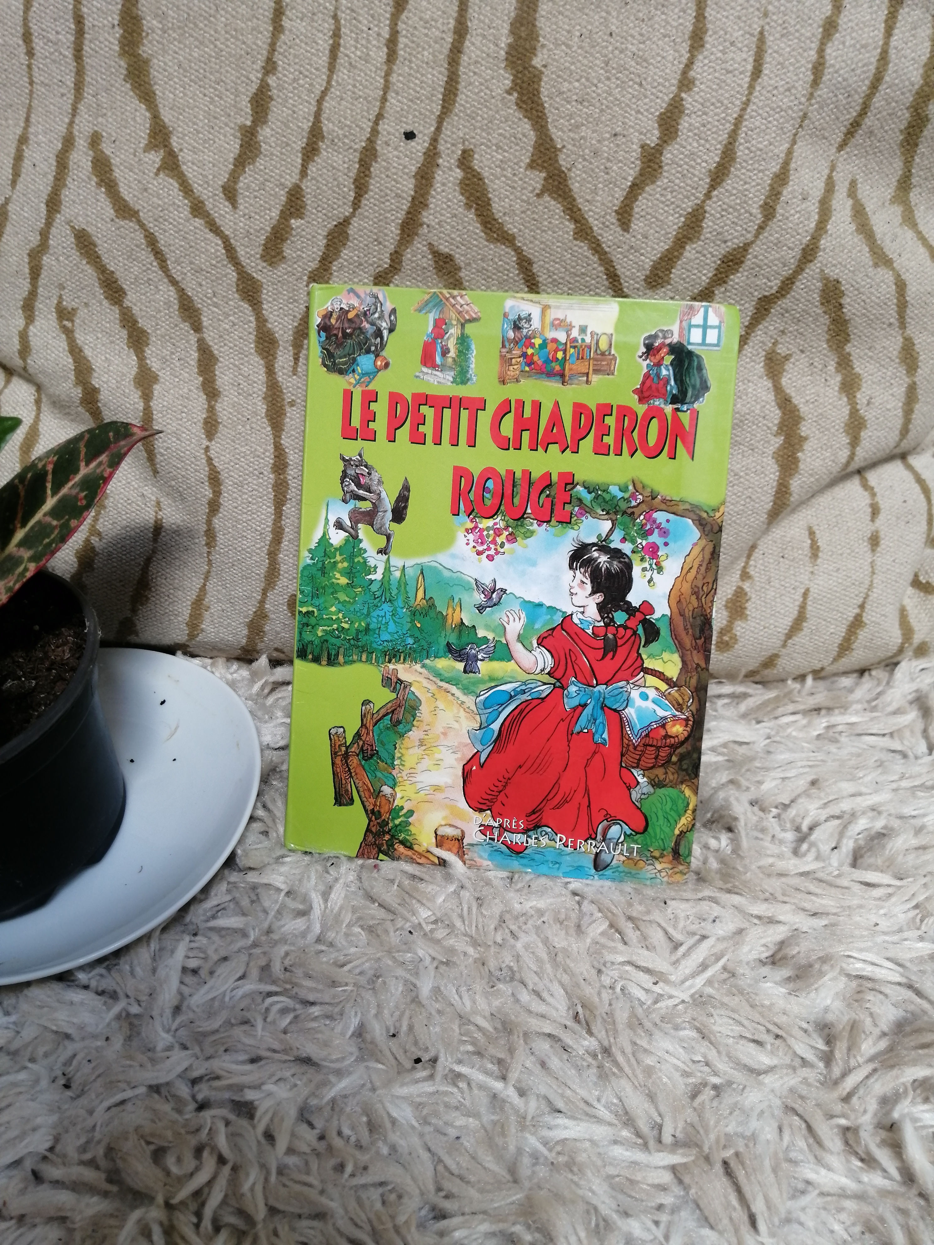 Le petit chaperon rouge - Charles Perrault
