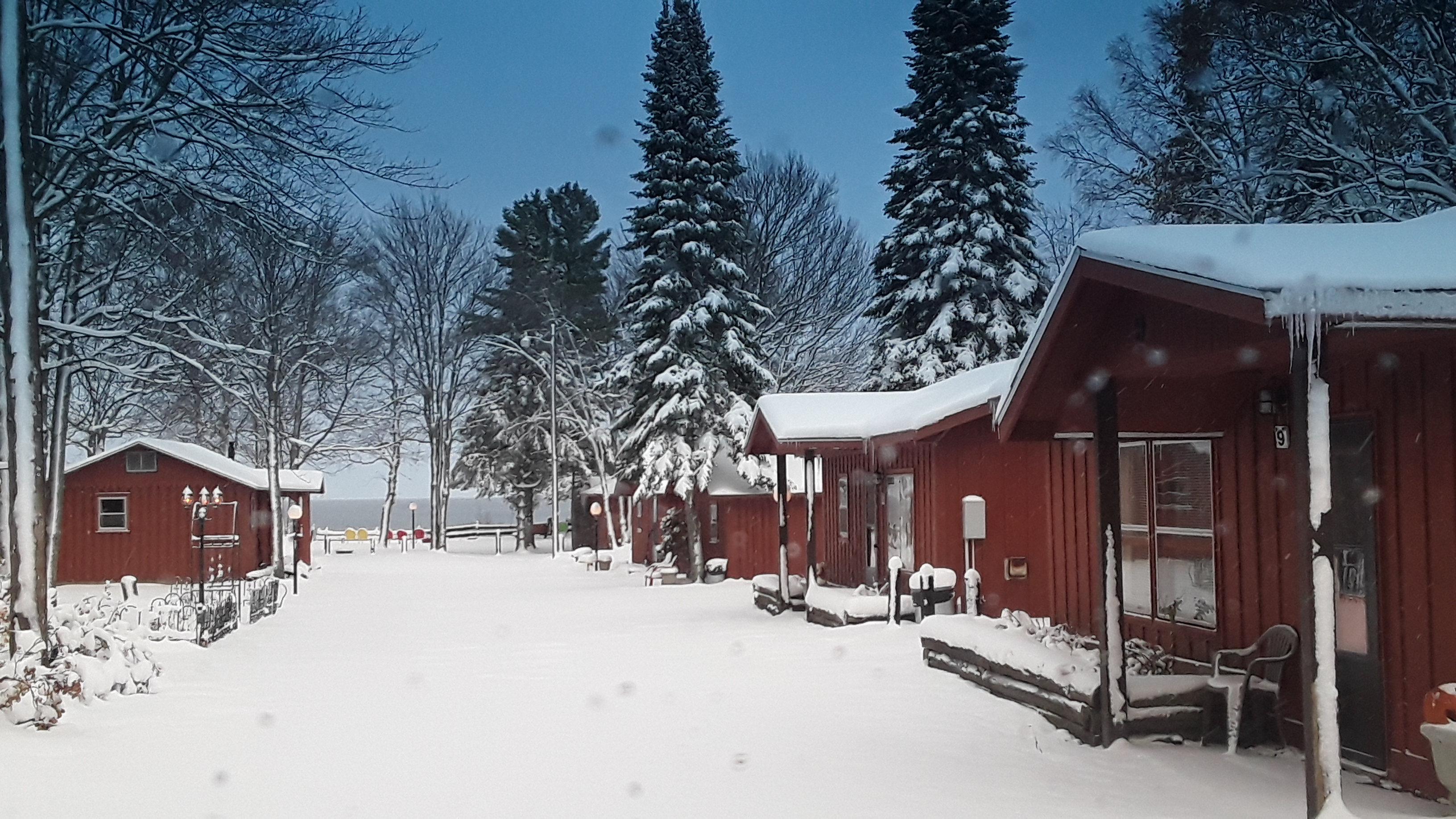 Paradise Shores Cabins | Paradise Michigan