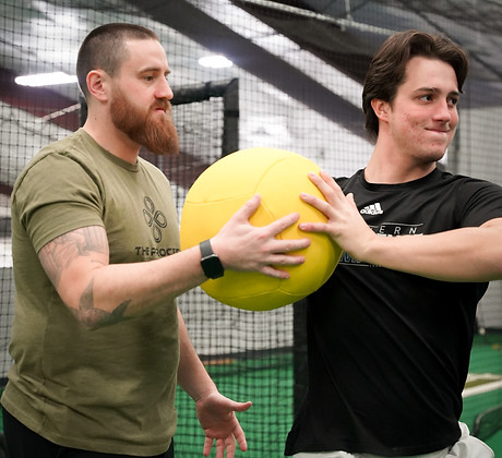 Luke med ball.jpg