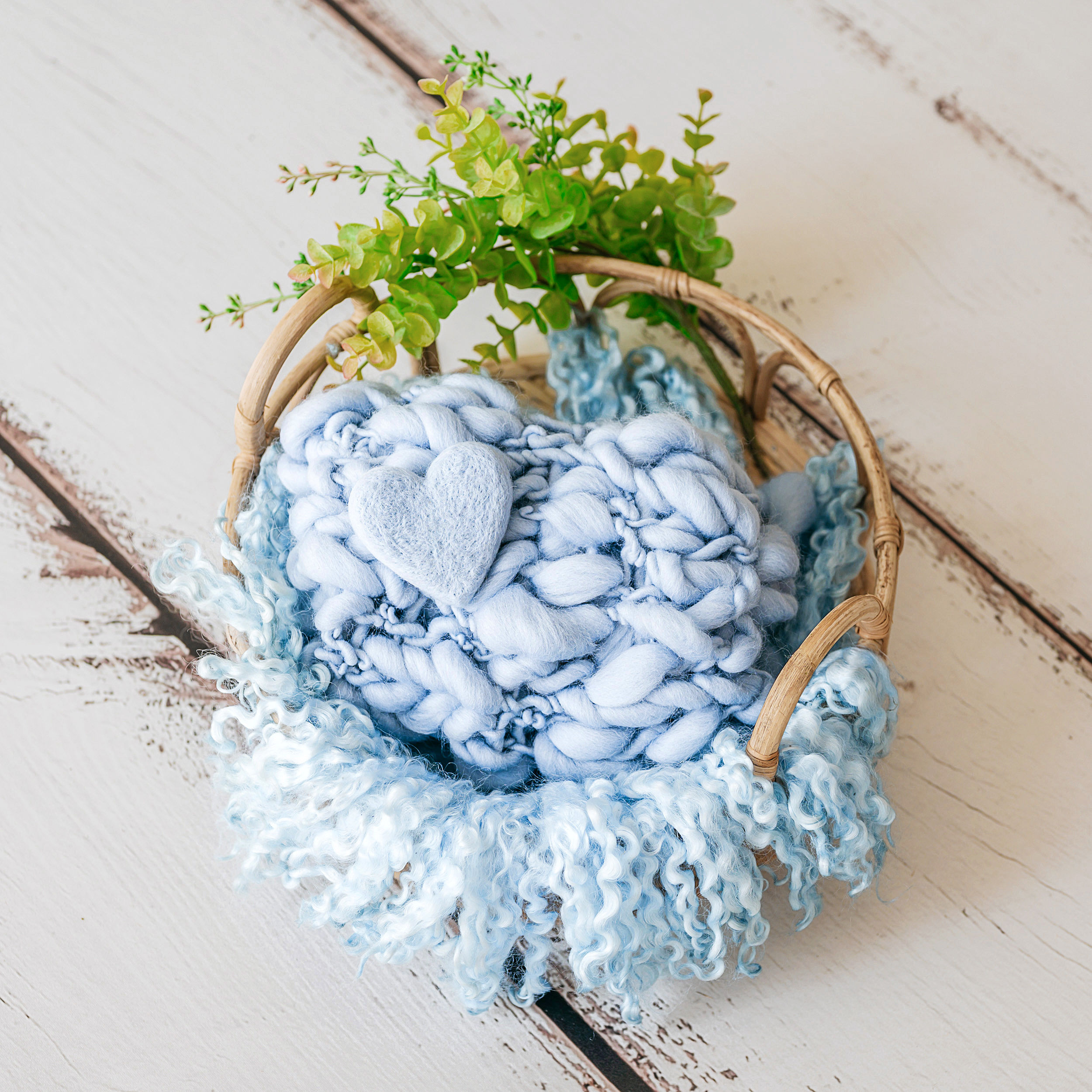SET Light Blue Chunky Layer, Curly Layer, Felted Heart - Newborn Photo
