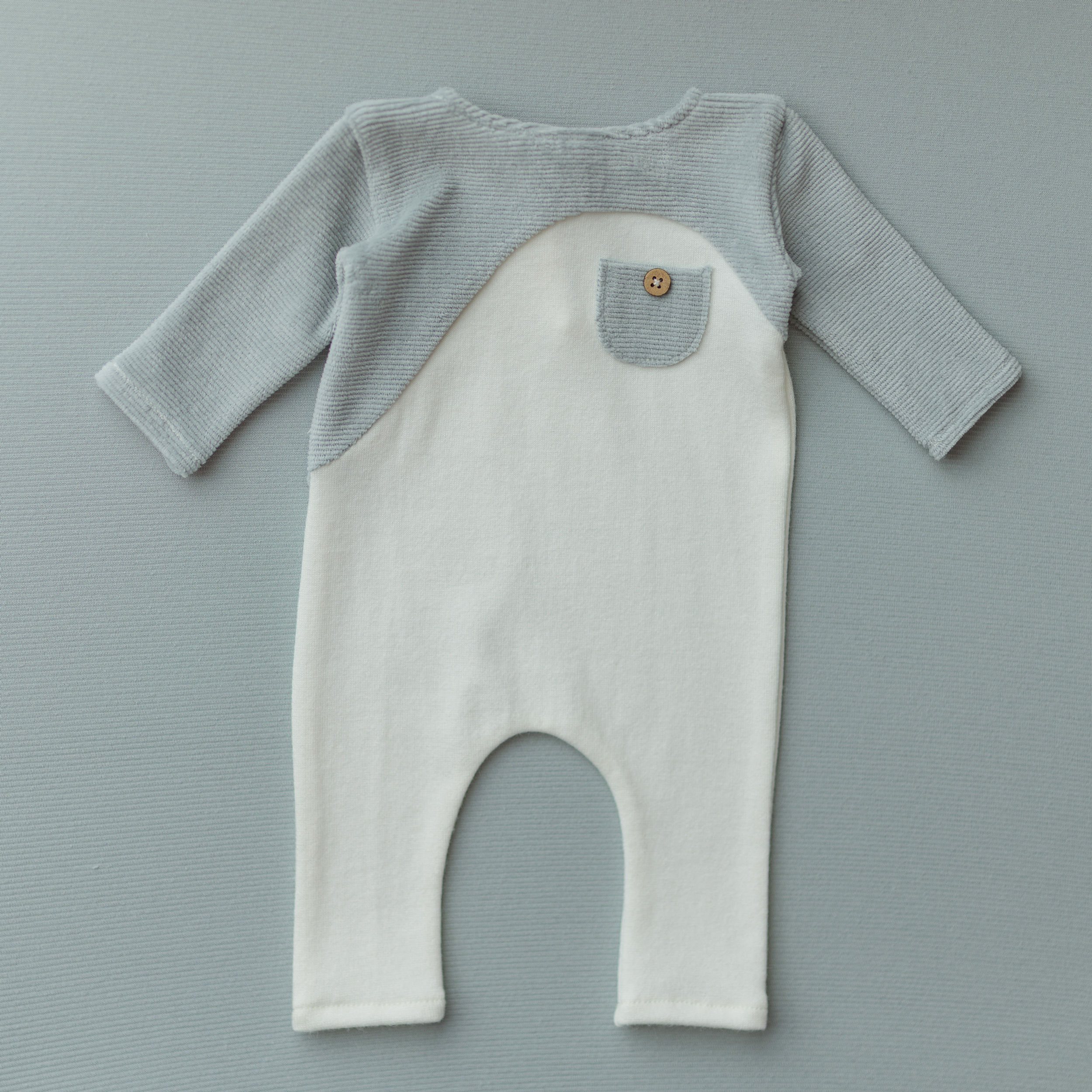 Joey - Newborn Photo Prop, Cream Sea Green