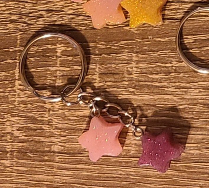 Thumbnail: $3 Hot Glue Charm Keychain