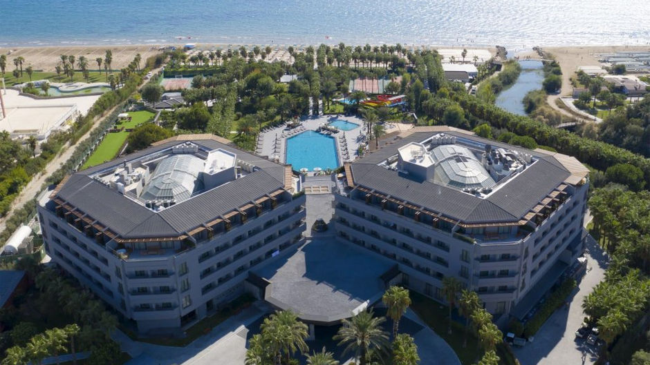Miramare Beach Hotel nasıl bir oteldir?