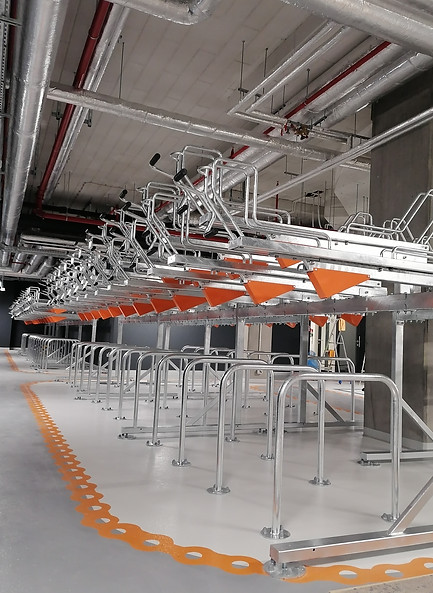 Doppelstockparker in einem Parkhaus