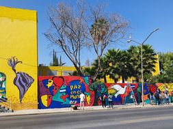 Crean Mural de Migrantes en Casanicolás