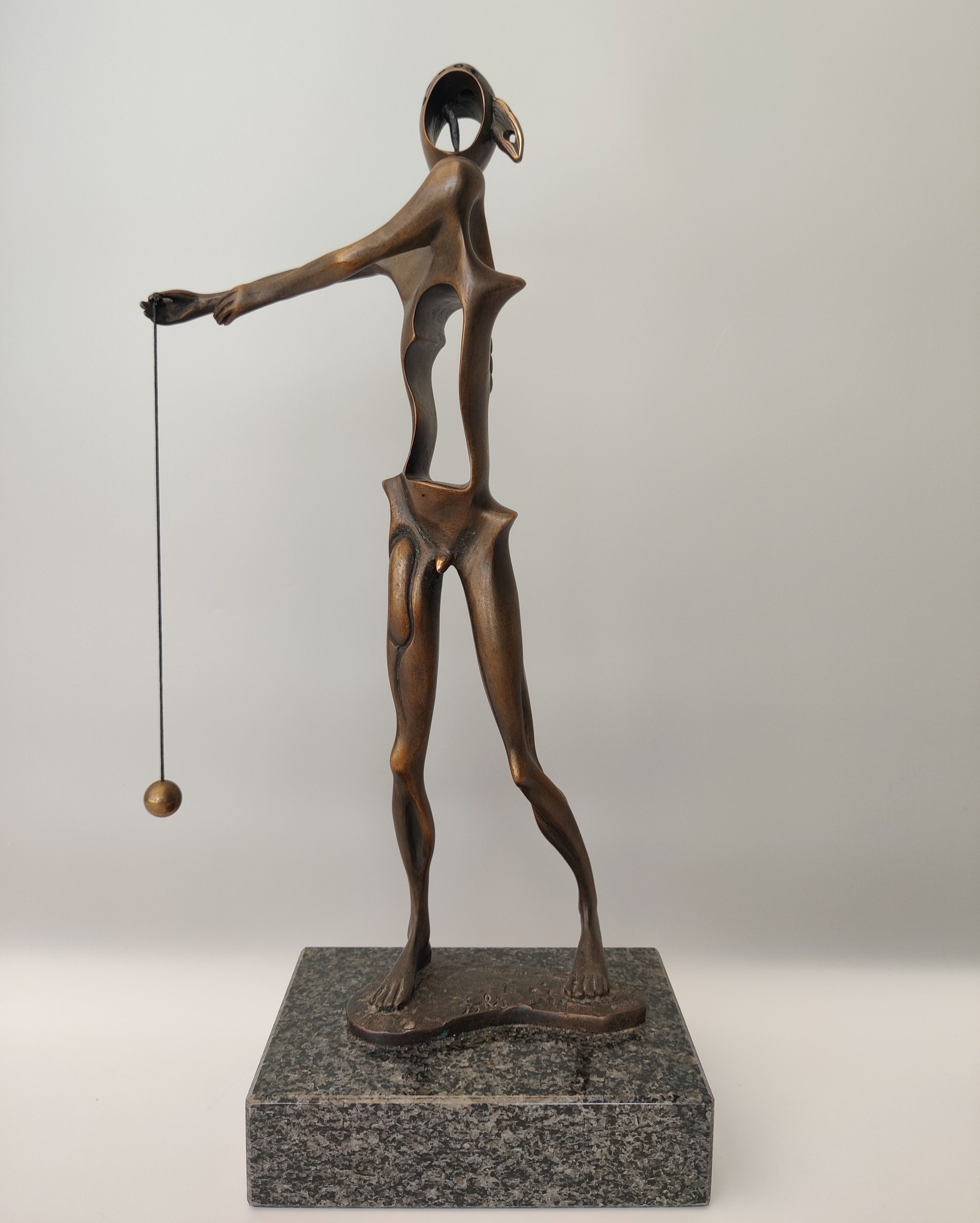 Salvador Dalí -- Homage to Newton