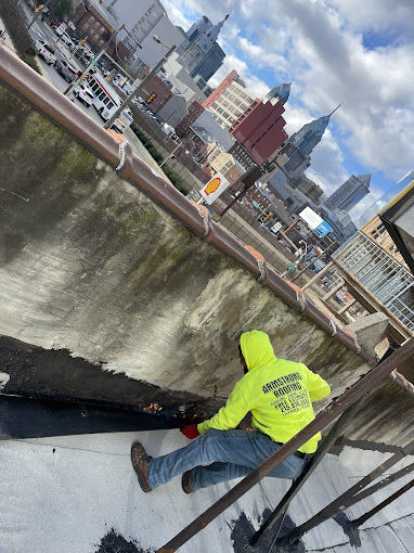 Commercial roofing job in the city