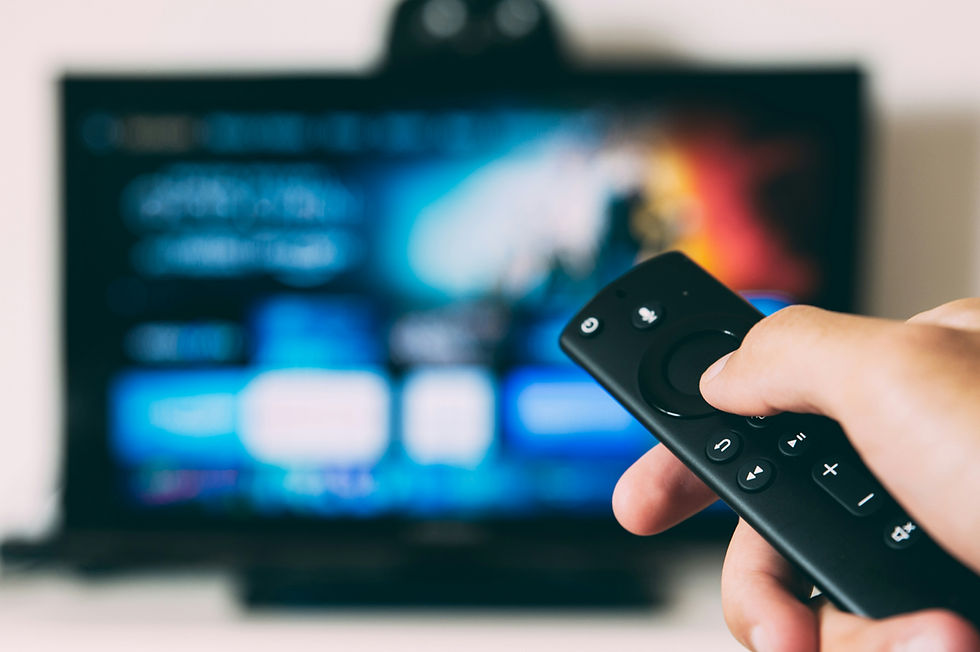 Jornais televisivos como "principal" fonte de informação|Foto de Glenn Carstens-Peters na Unsplash
