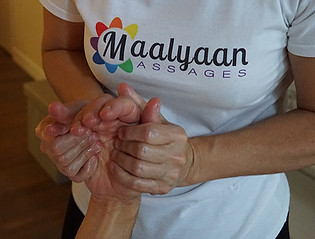 massage des mains