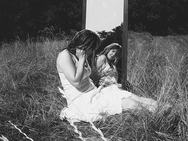 © Isa, son propre reflet, Fawn Art