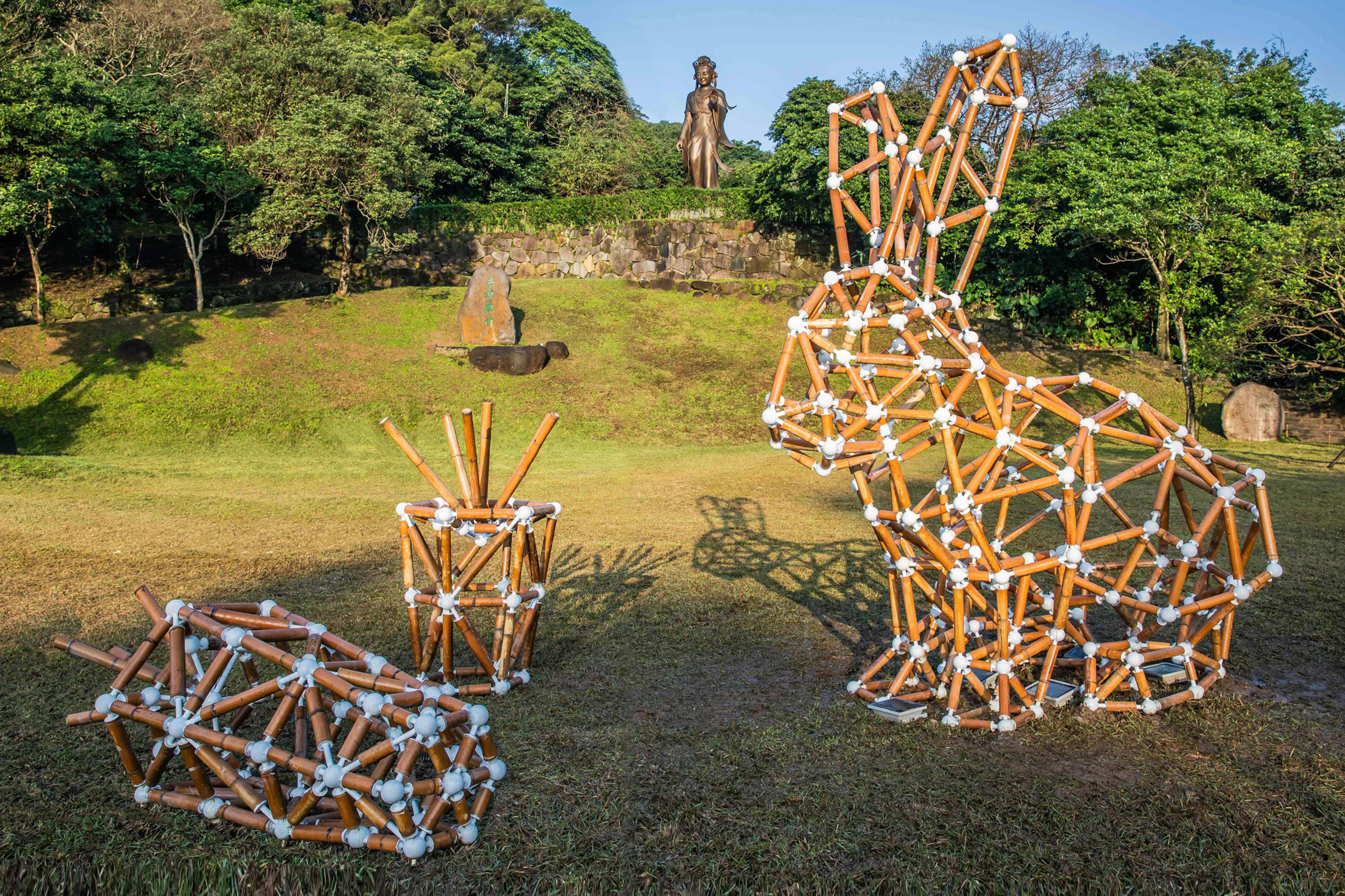 【作家名】竹林愛作　釣人(湖畔)　掛軸 作家名】竹林愛作 釣人(湖畔) 掛軸 作家名】竹林愛作 釣人(湖畔) 掛軸