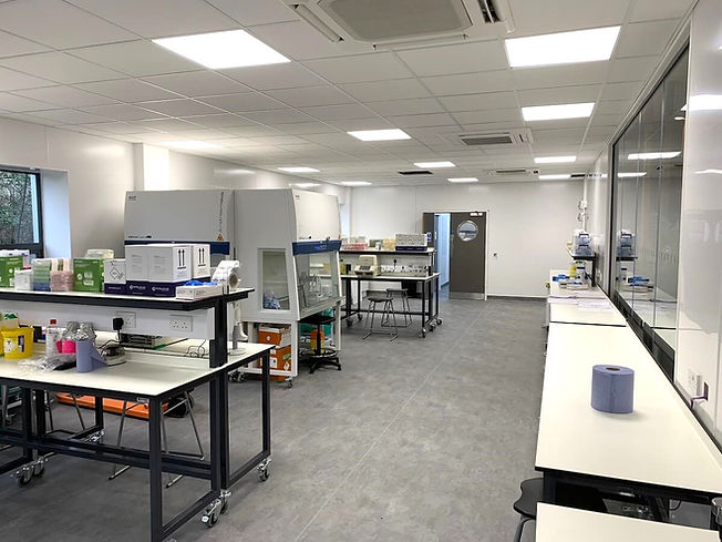 Wide-view-of-Biograd-Liverpool-Stem-Cell-Laboratory-refurbishment-by-Kimpton.jpg