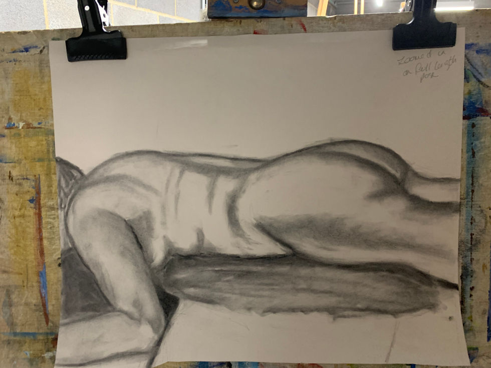 Lady on her front - in Charcoal