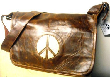 Thumbnail: Kennedy Extra Large East West Messenger