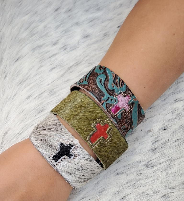 Thumbnail: Nadia 1" Christian Cross Leather Cuff