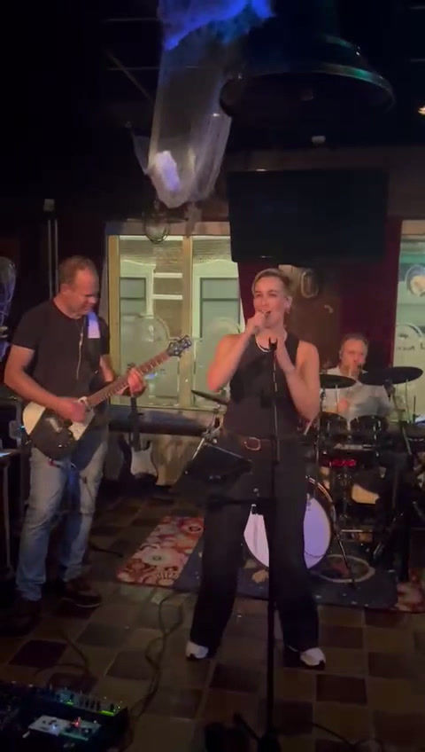 Video Paradiso1 Walkin on Sunshine.mp4