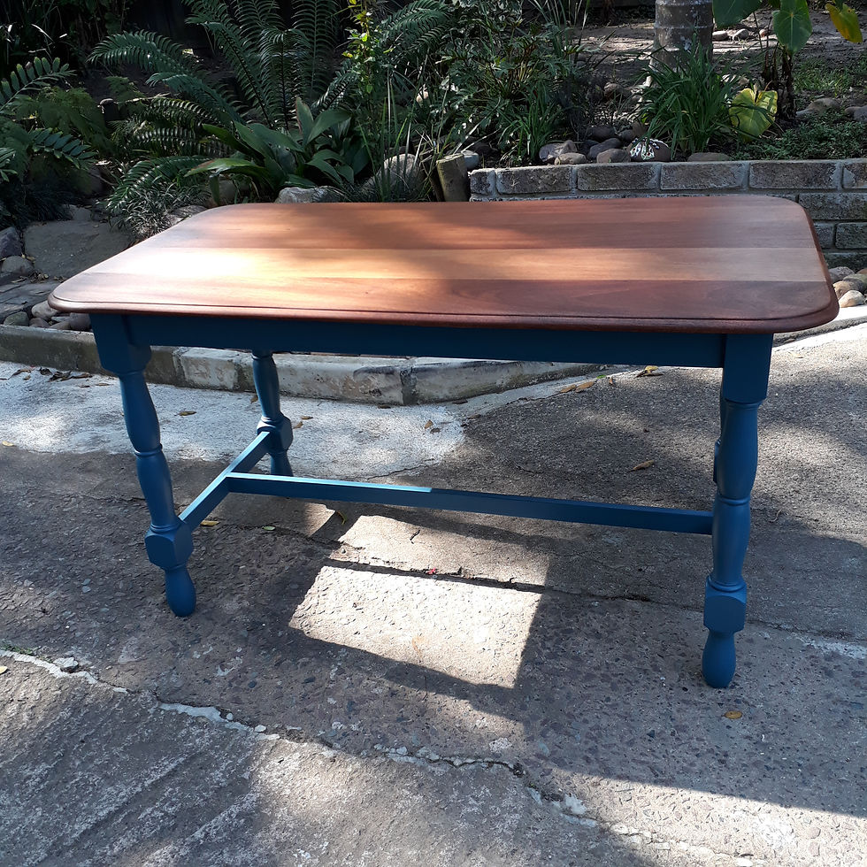 Thumbnail: Farm style kitchen Table