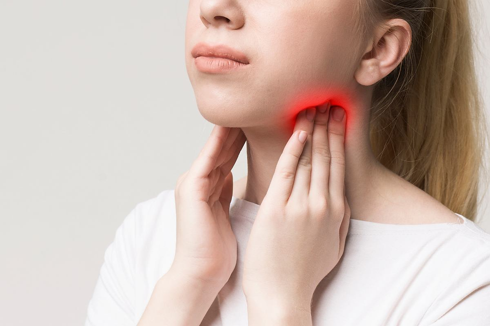 Dolor intenso en la región submandibular causado por angina de Ludwig, una infección severa que afecta el área inferior de la boca y el cuello.