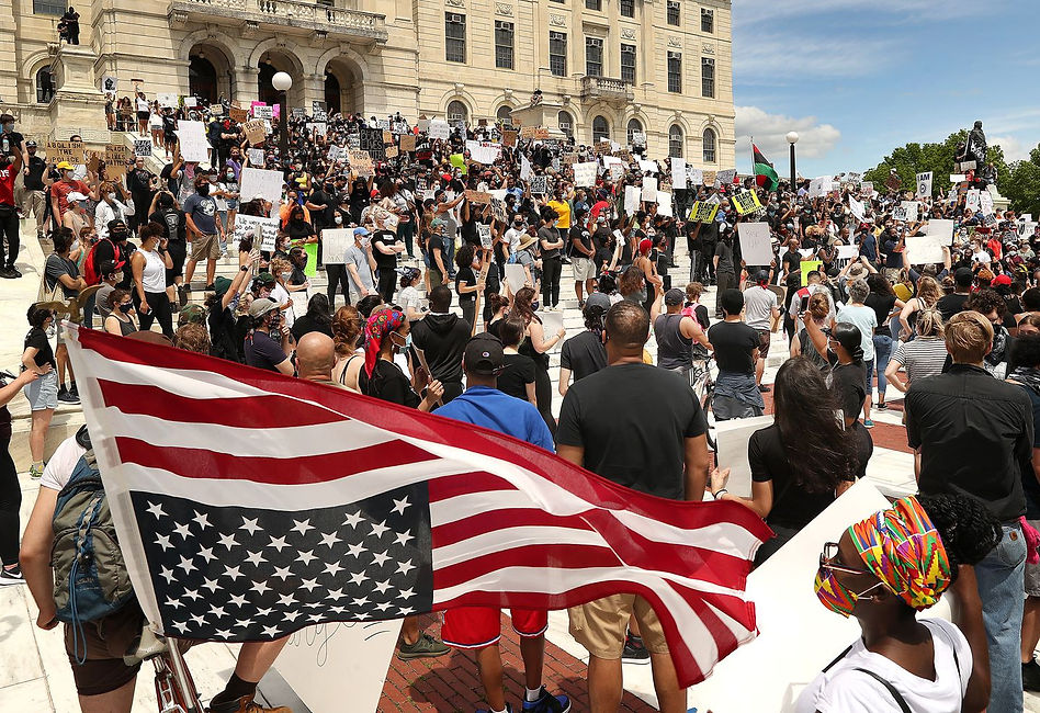 PEACEFUL PROTEST - GEORGE FLOYD - USA.jp