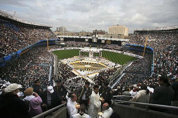 13Pope Benedict XVI visits Ground Zero and Yankees Stadium 13ab.jpg