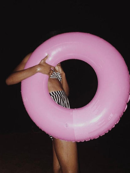 Ahhmanda Follows Her Instincts on Magnetic New Single “RARI”