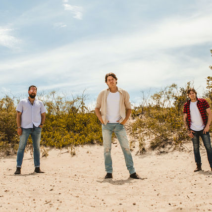 Get Lost in the Warm Melodies Behind Petric's Latest Anthem, "All Who Wander"