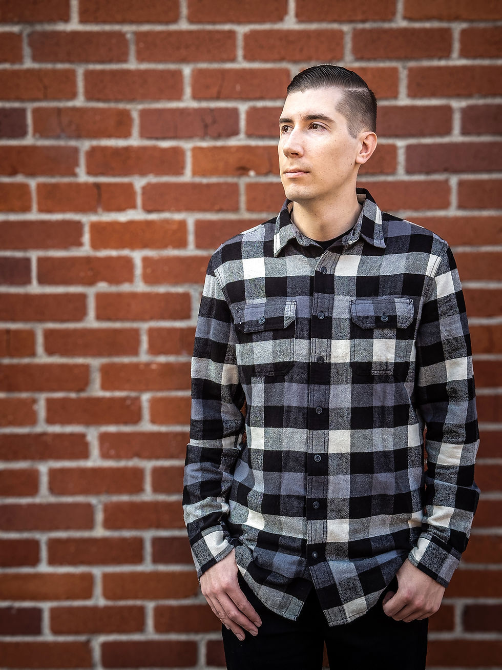 Billy Stuart Navigates Loss, Change, and the Fear of Letting Go on Debut EP ‘Sink With Me’