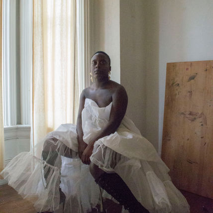 KÔSA releases sensual cover version of “Toxic” by Britney Spears.