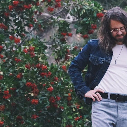 Exclusive Interview: Bradley Arthur Maxwell Talks His Rising Single "No Wonder Why"