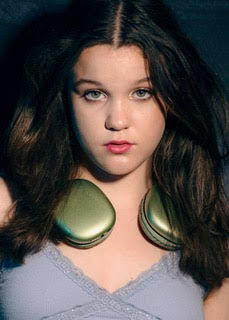 Experience a “Miracle” With Youthful Artist Anna Goldsmith