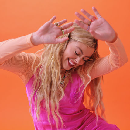 Annie Omalley Unleashes A Pop Tantrum In “all the things that skare me"