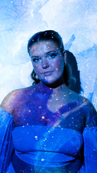 Lizzie Hosking Reaches Across Distance With “Satellite”