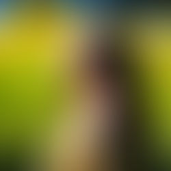 Selena Victoria Is Positively Glowing On Her New Release, “Golden Kiss”