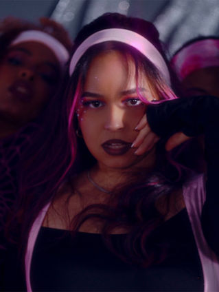 michi Steps Into Her Performer Era With Choreography-Driven “body language” Visual